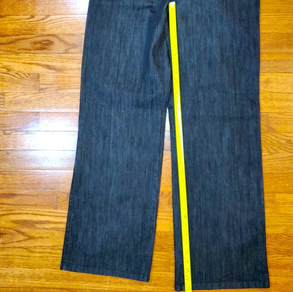 SALE! Chico's Ladies Jeans - Picture 7 of 8